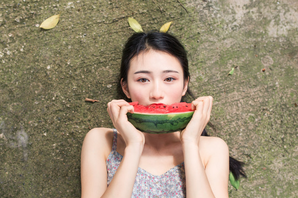 她夏了夏天  第15张