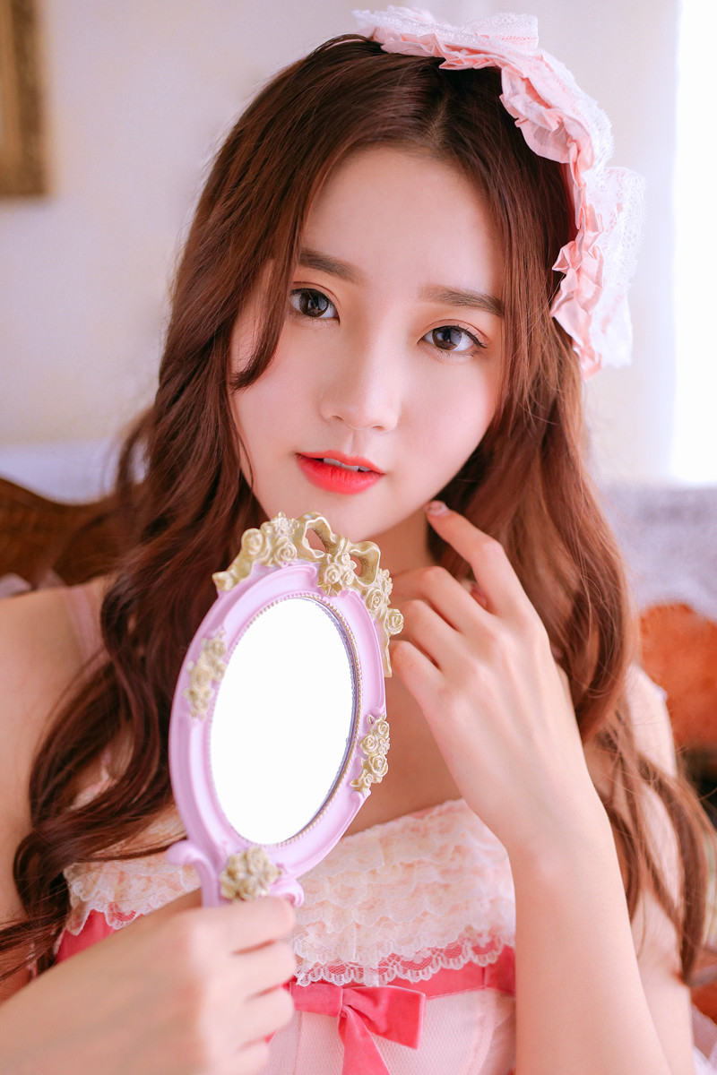 ‪粉色复古少女