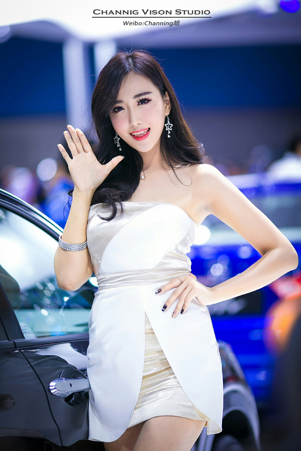 2015广州车展绝美车模超短诱人  第8张