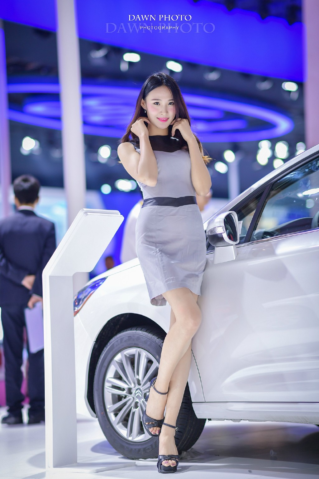 2016南京车展上的美女车模大全  第12张
