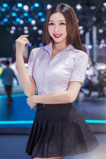 美女车模黑丝美腿高跟玉足私拍