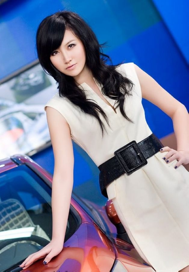 靓丽车模迷人笑靥  第7张
