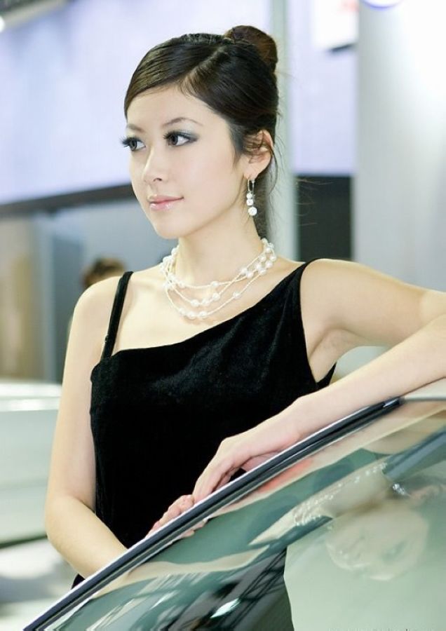 靓丽车模迷人笑靥  第9张