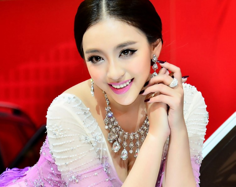 女神曹阳降临车展  第6张