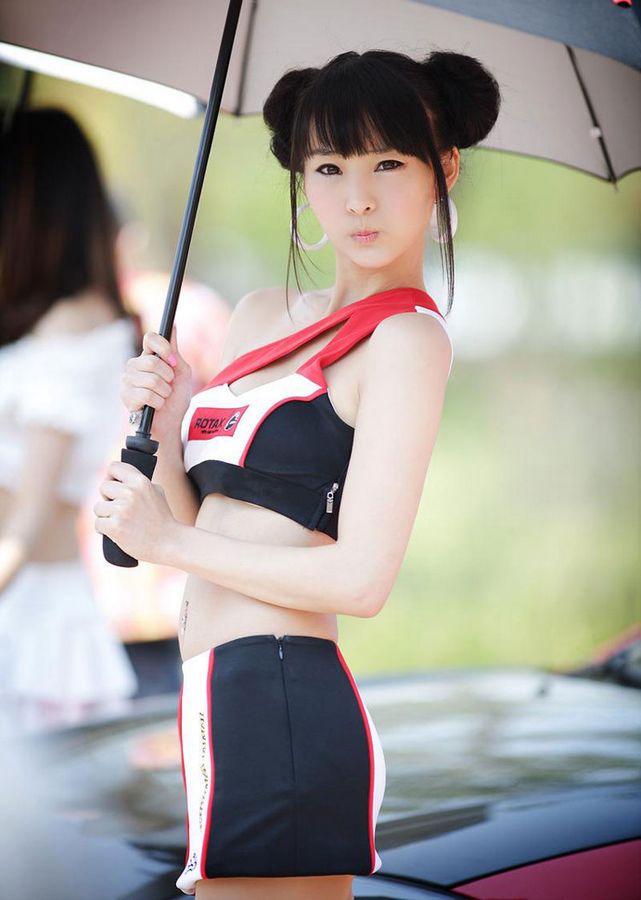 韩国可爱美女车模徐有珍  第5张