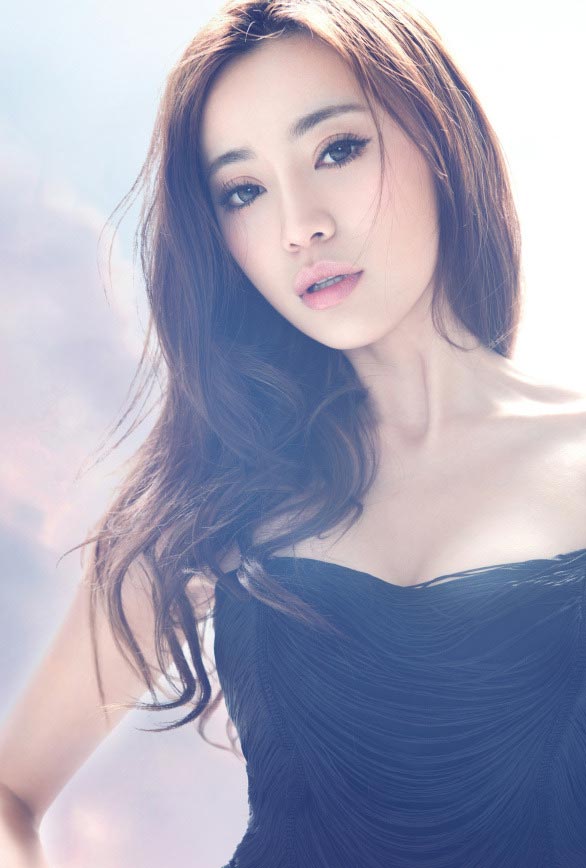 黑衣美女模特妖娆身材  第9张